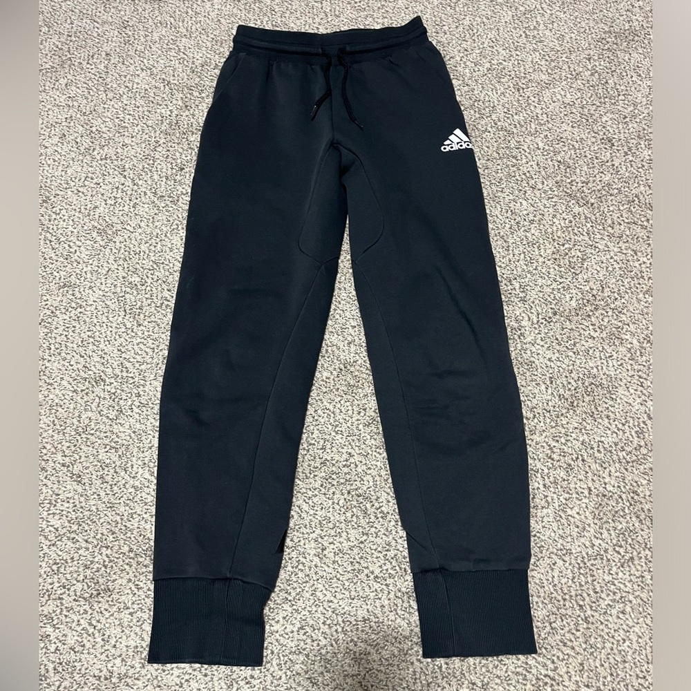 Men’s adidas jogger sweatpants